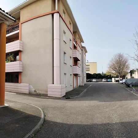 Grand T3 Avec Clim, Parking Et Terrasse Privative - Agen Apartment Bagian luar foto