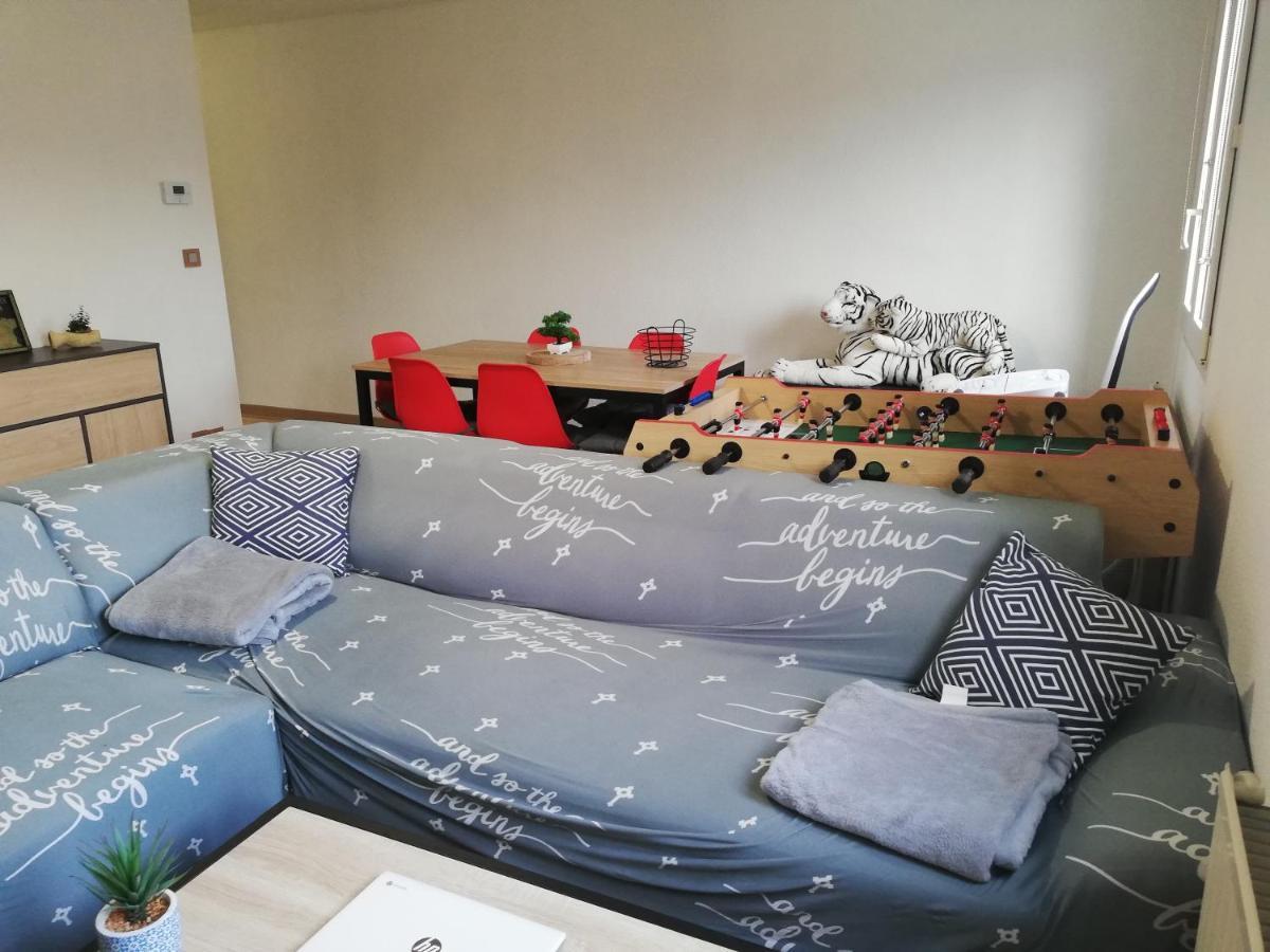 Grand T3 Avec Clim, Parking Et Terrasse Privative - Agen Apartment Bagian luar foto