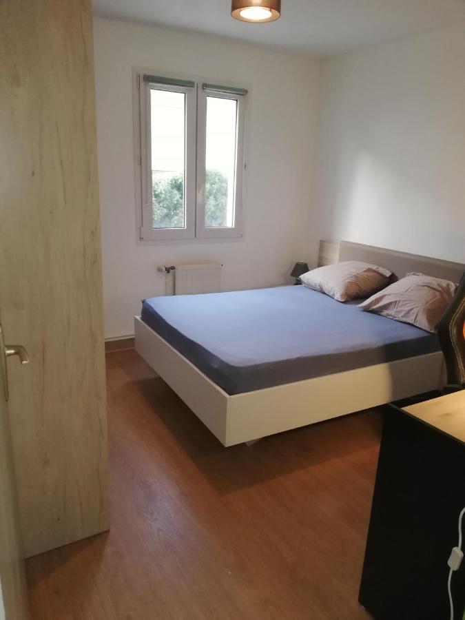 Grand T3 Avec Clim, Parking Et Terrasse Privative - Agen Apartment Bagian luar foto