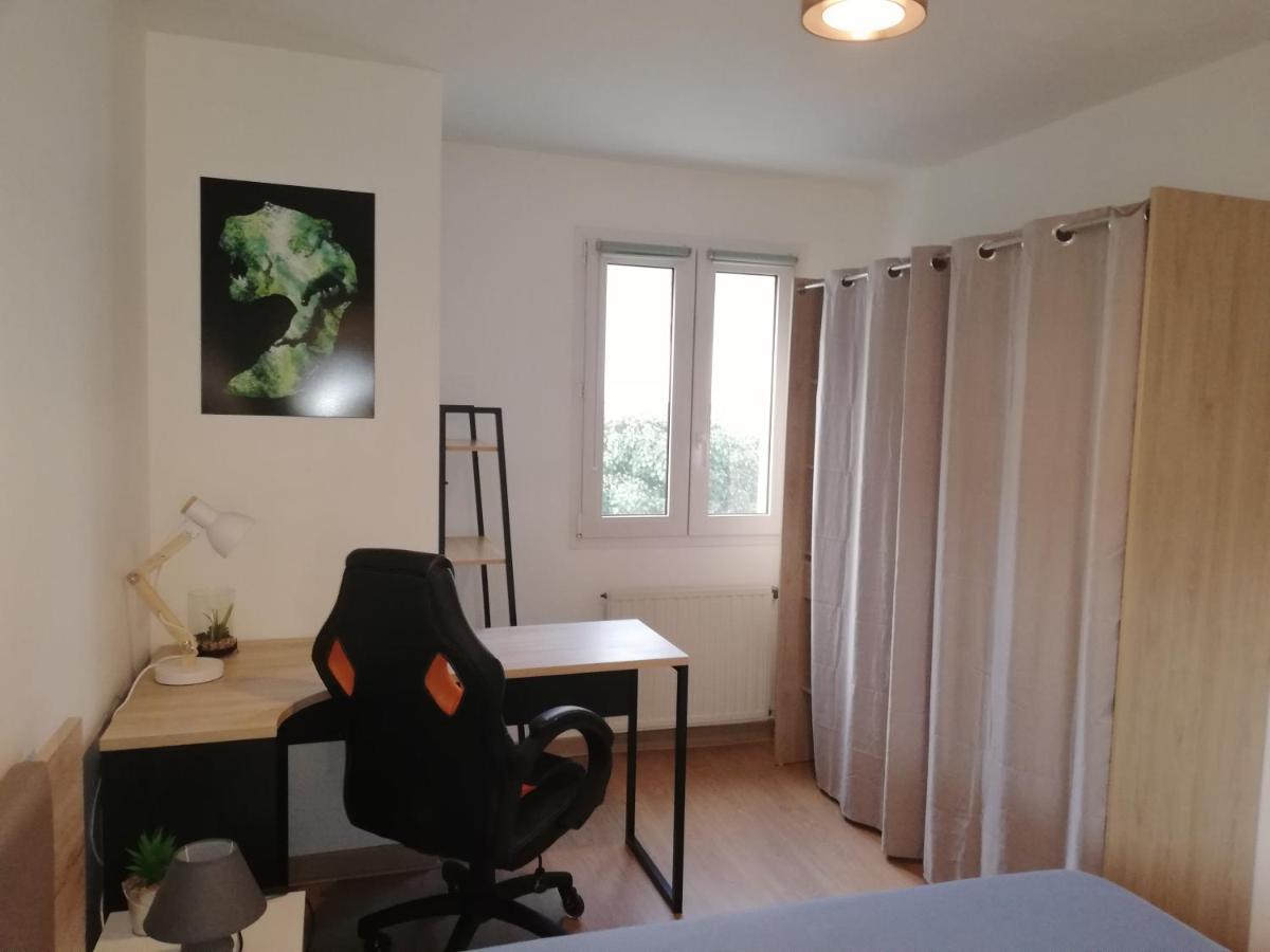 Grand T3 Avec Clim, Parking Et Terrasse Privative - Agen Apartment Bagian luar foto