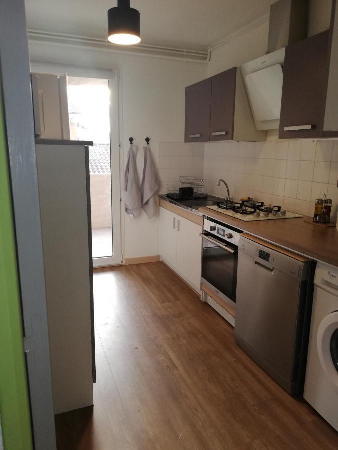 Grand T3 Avec Clim, Parking Et Terrasse Privative - Agen Apartment Bagian luar foto