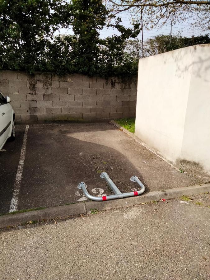 Grand T3 Avec Clim, Parking Et Terrasse Privative - Agen Apartment Bagian luar foto